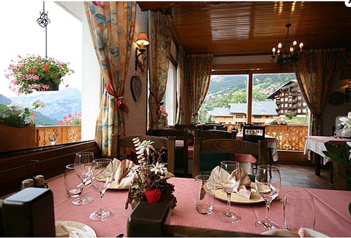 Le Castellan Hotel Chatel Luaran gambar